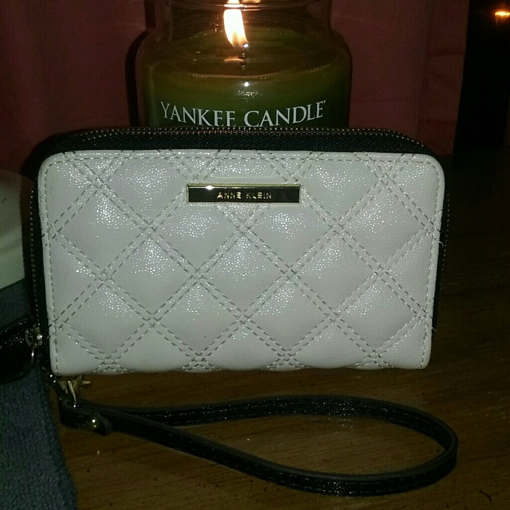 ANNE KLEIN WALLET/CLUTCH